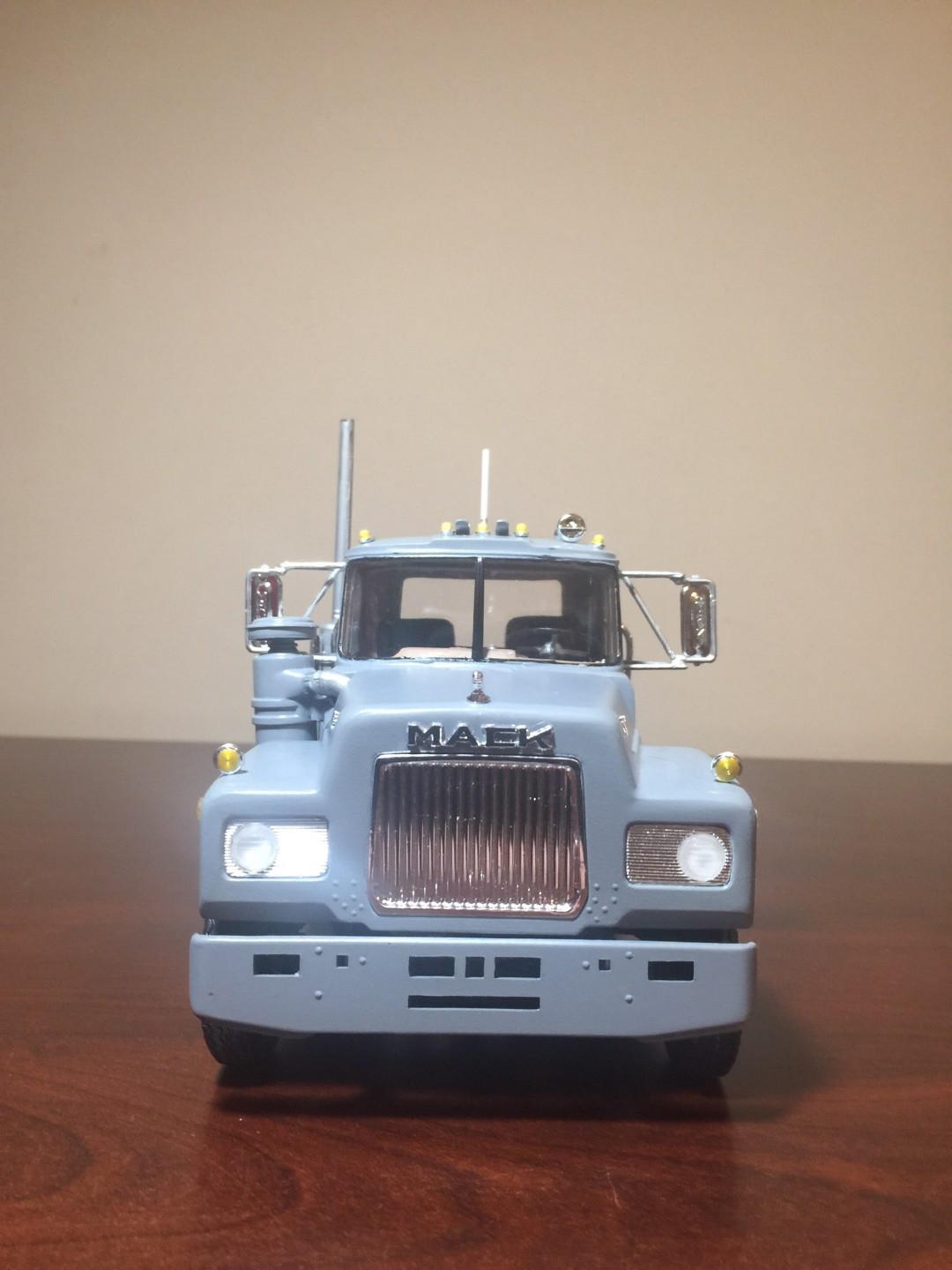 Model Truck Builder .com