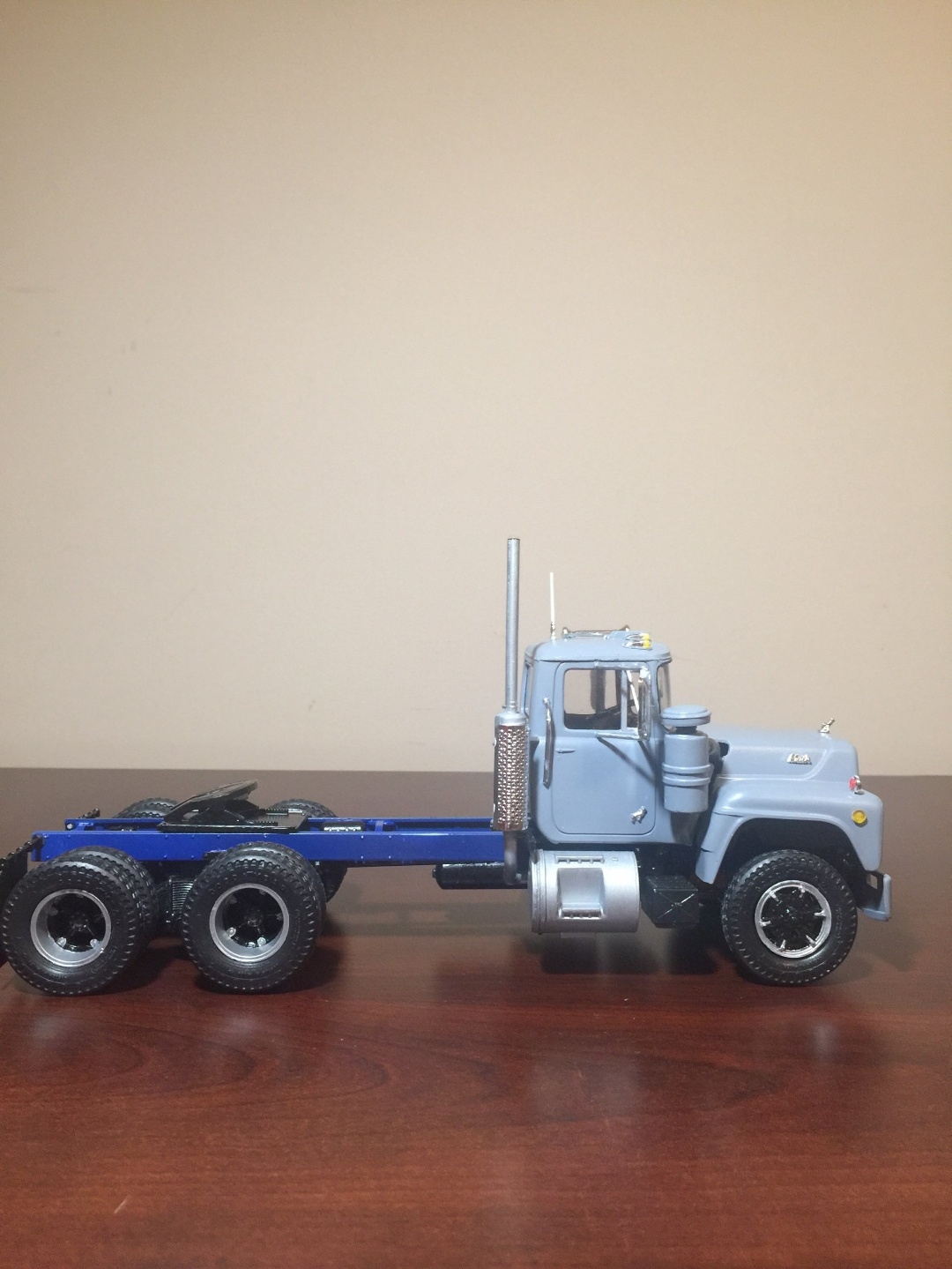 Model Truck Builder .com