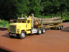 IH Transtar 4300 Eagle from 1970's. With Peerless log unit.