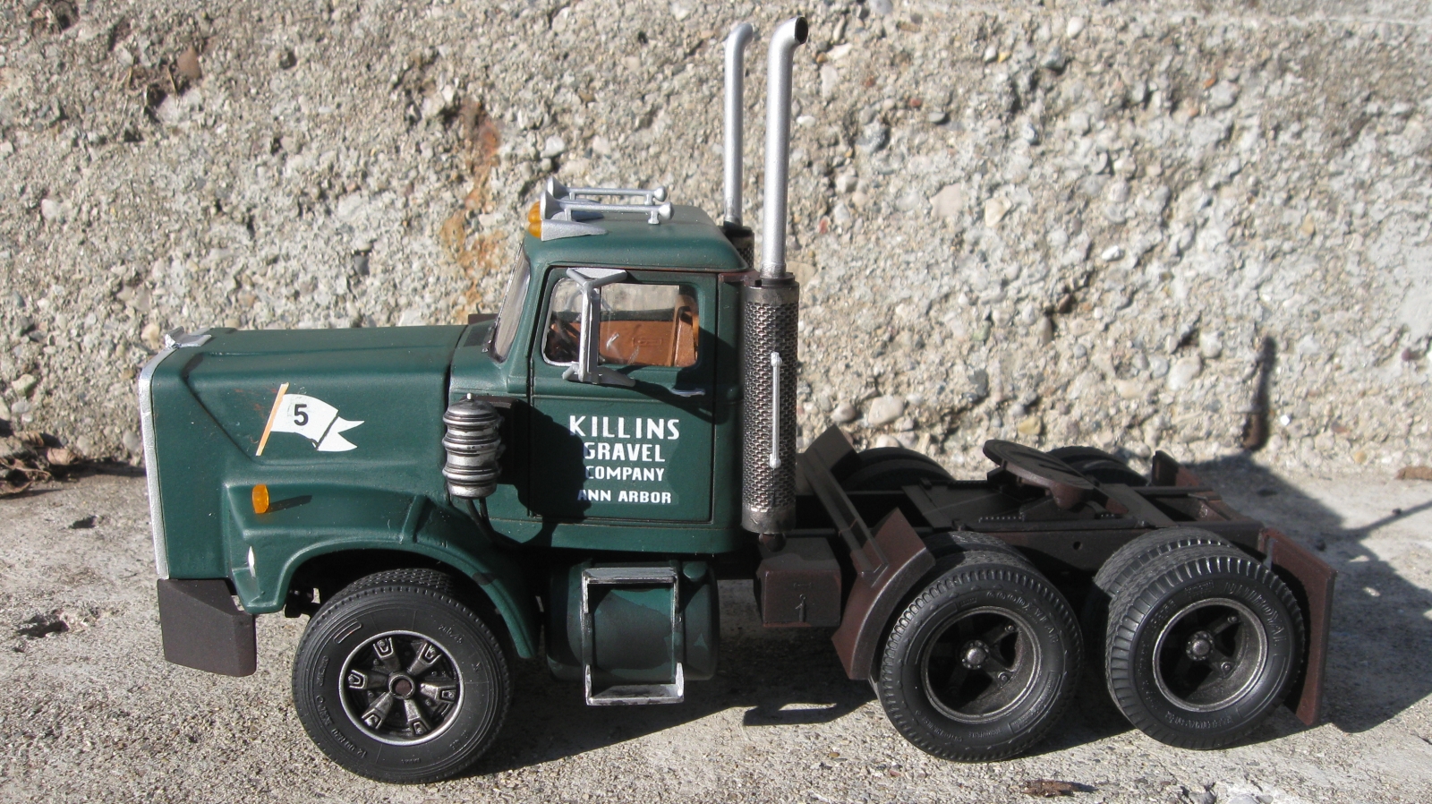Model Truck Builder .com