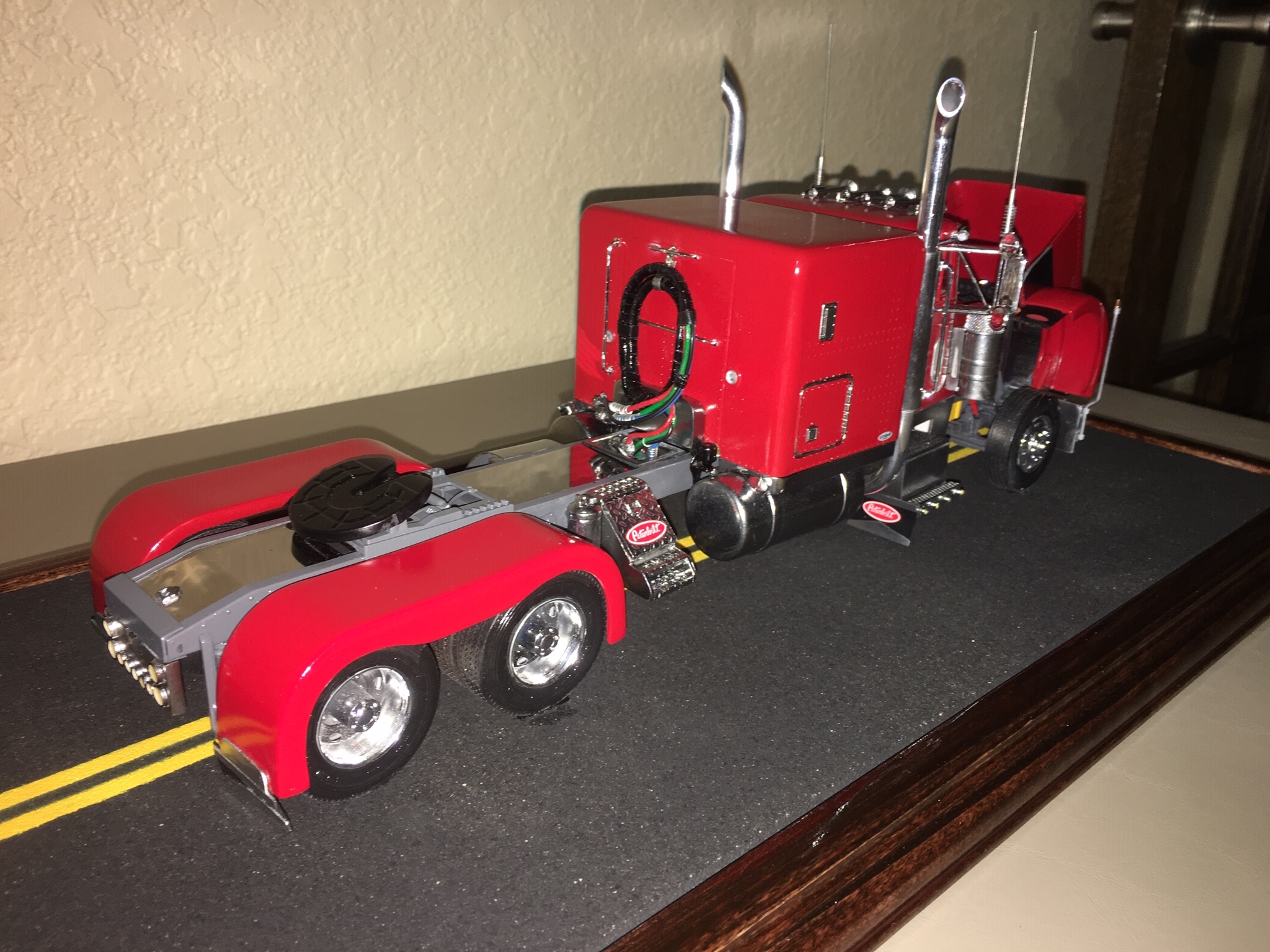 Model Truck Builder .com