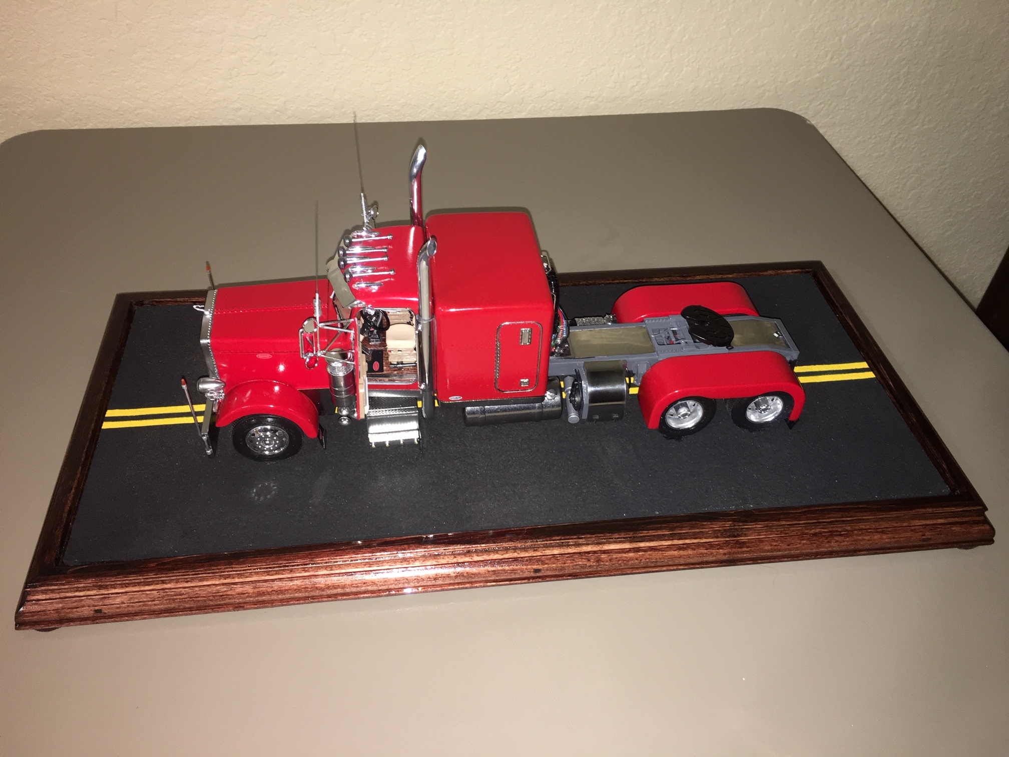 Model Truck Builder .com