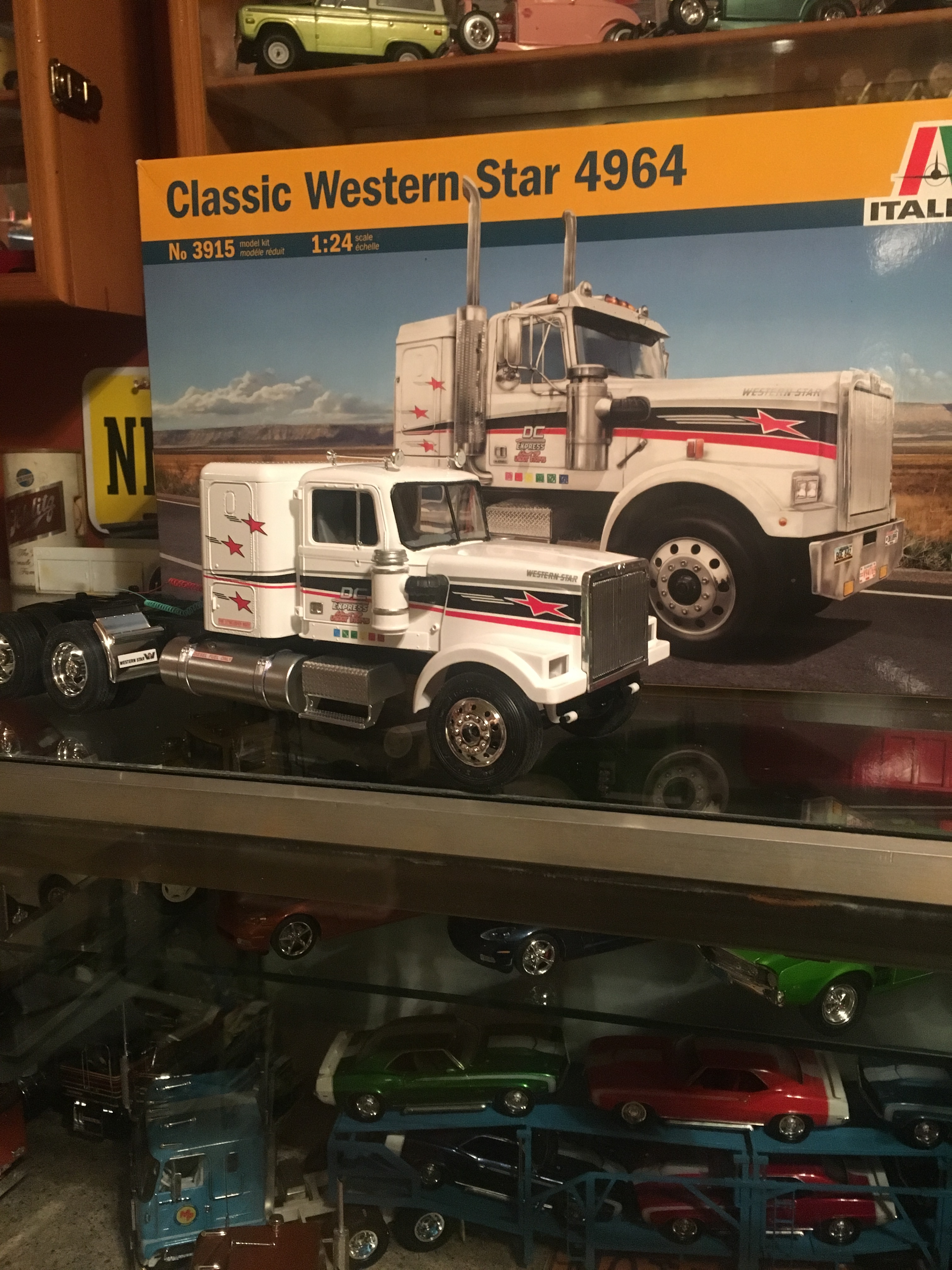 Model Truck Builder .com