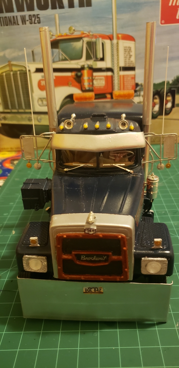 Model Truck Builder