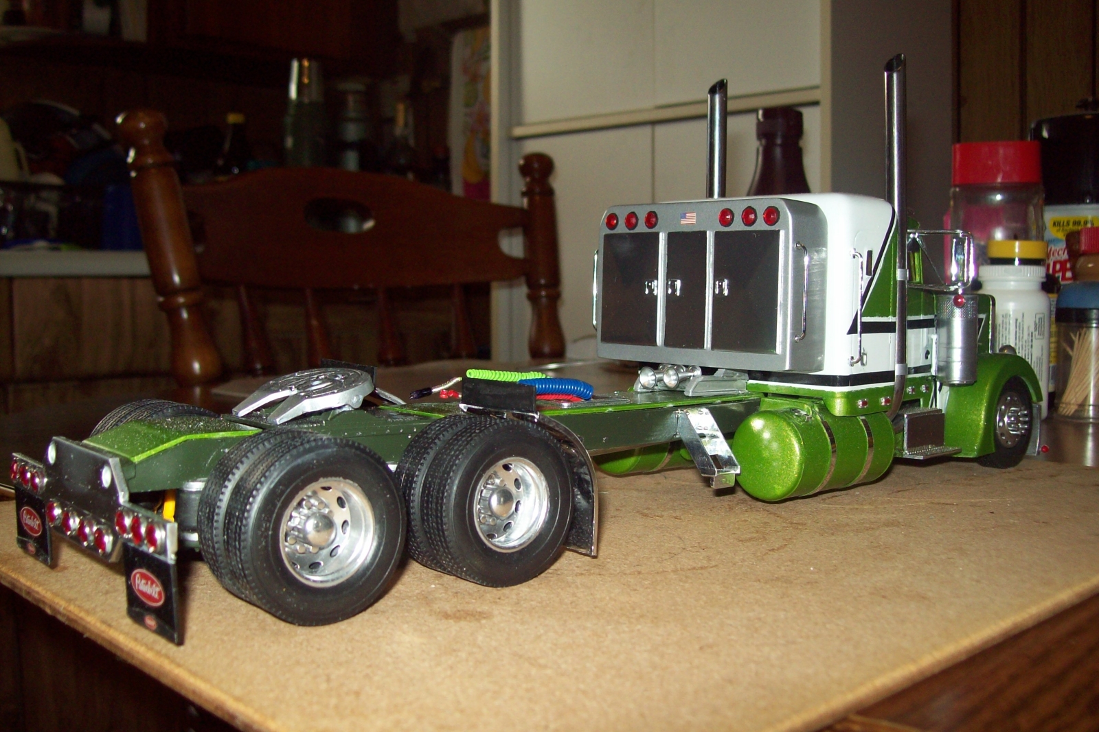 Model Truck Builder .com